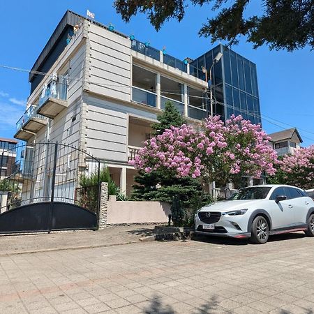 Отель Tirkius House Кобулети Экстерьер фото